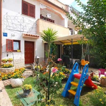 Fuer 4 Personen Ca 36 Qm In Pula, Istrien Istrische Riviera Appartement *